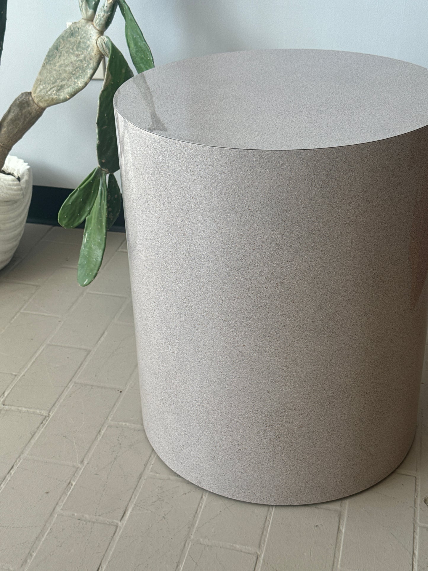 Postmodern Speckled Soft Rose Laminate Drum Side Table