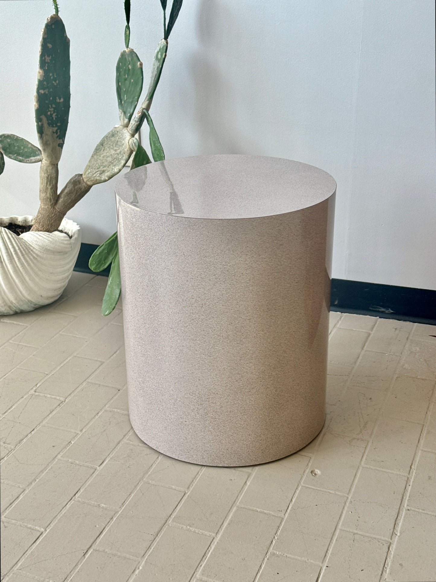 Postmodern Speckled Soft Rose Laminate Drum Side Table