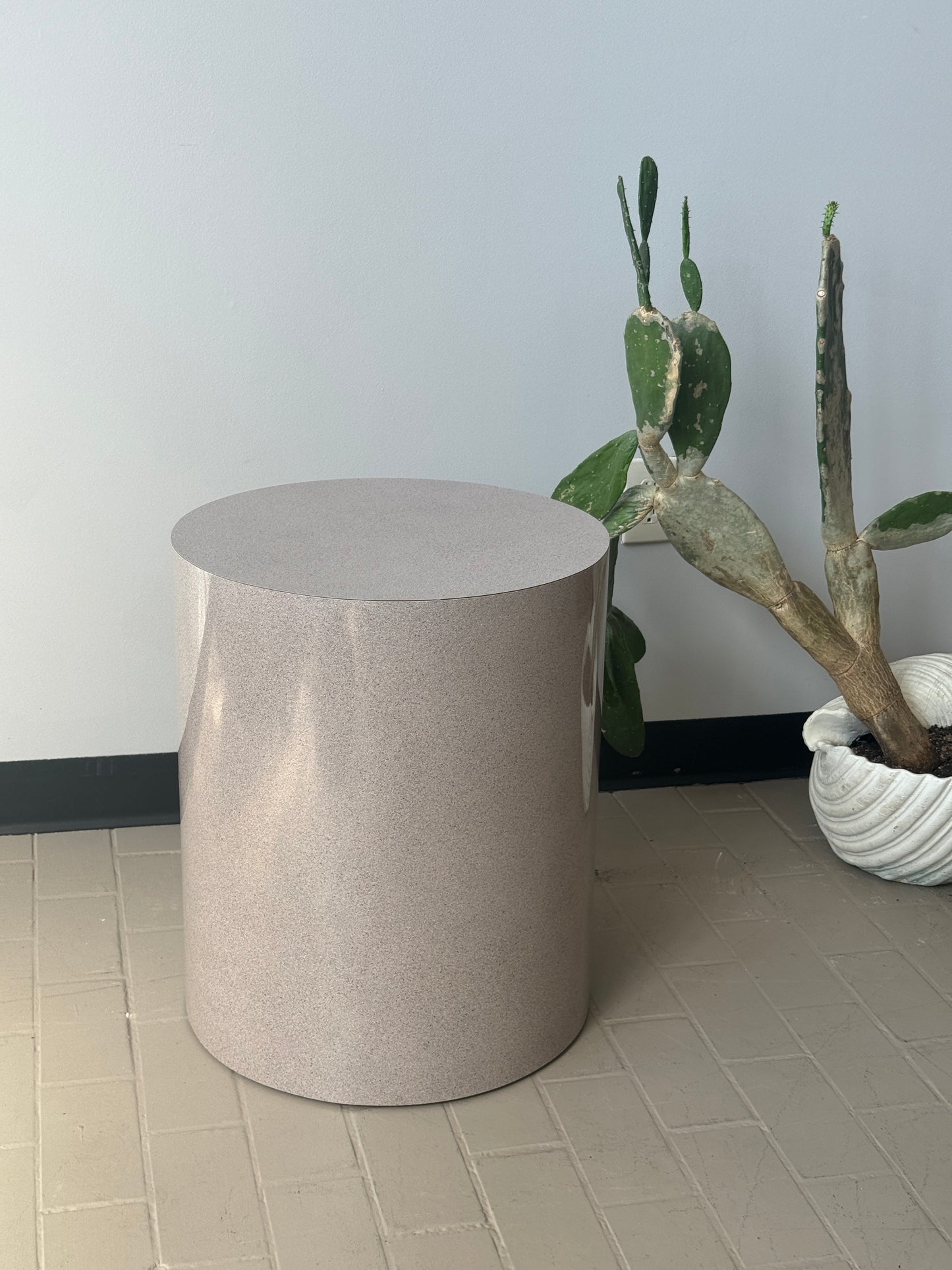 Postmodern Speckled Soft Rose Laminate Drum Side Table