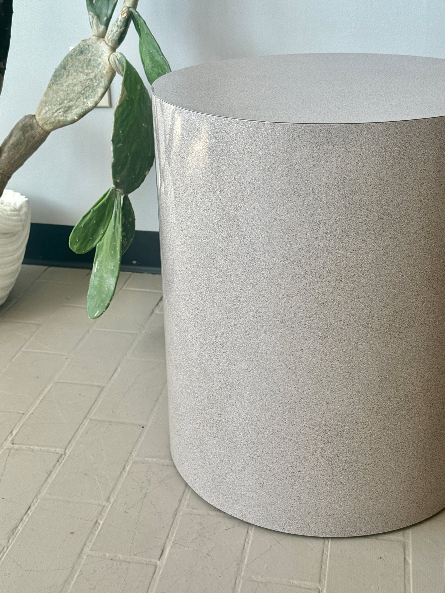 Postmodern Speckled Soft Rose Laminate Drum Side Table