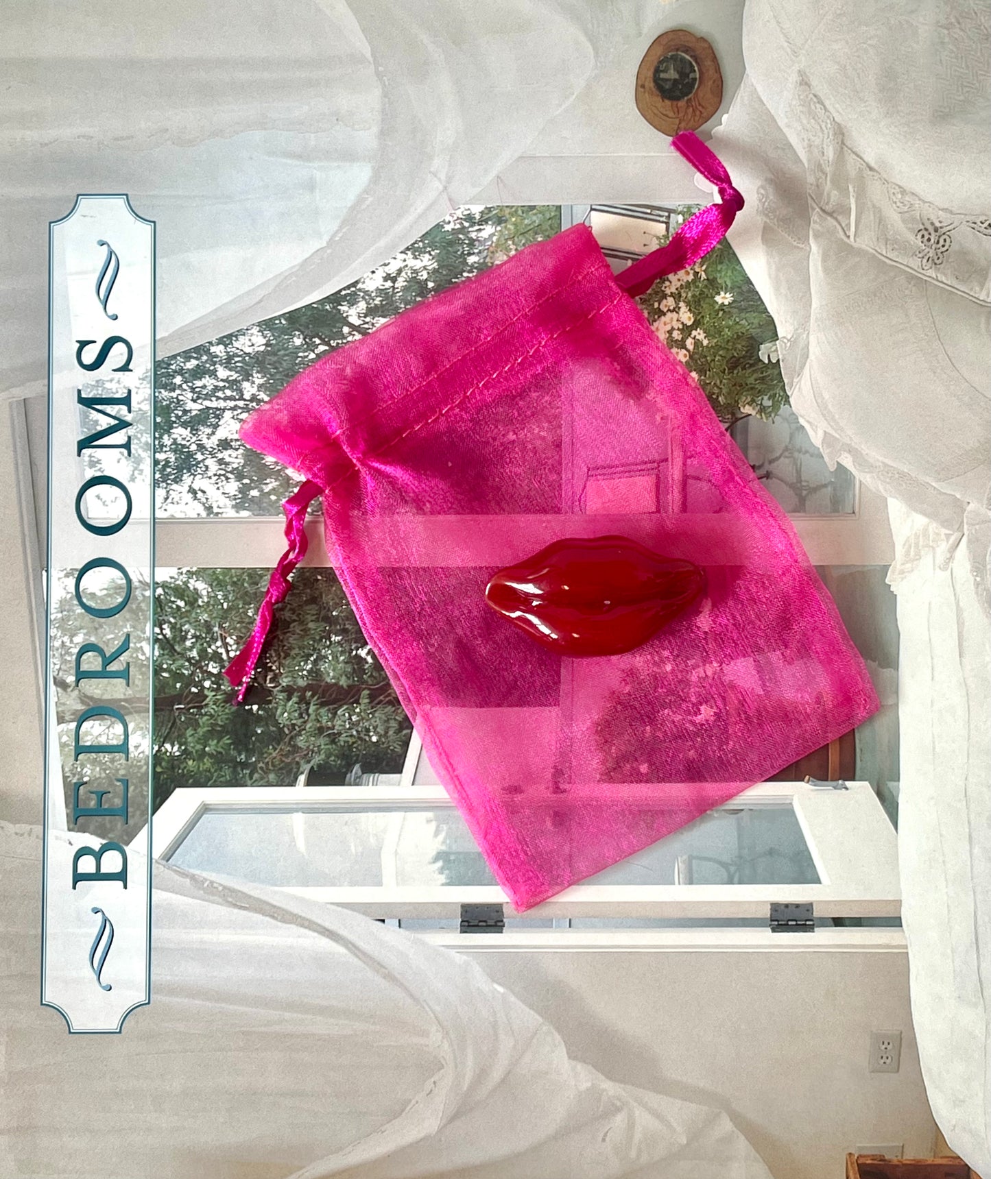 Vintage 2003 Blown Glass Red Lips