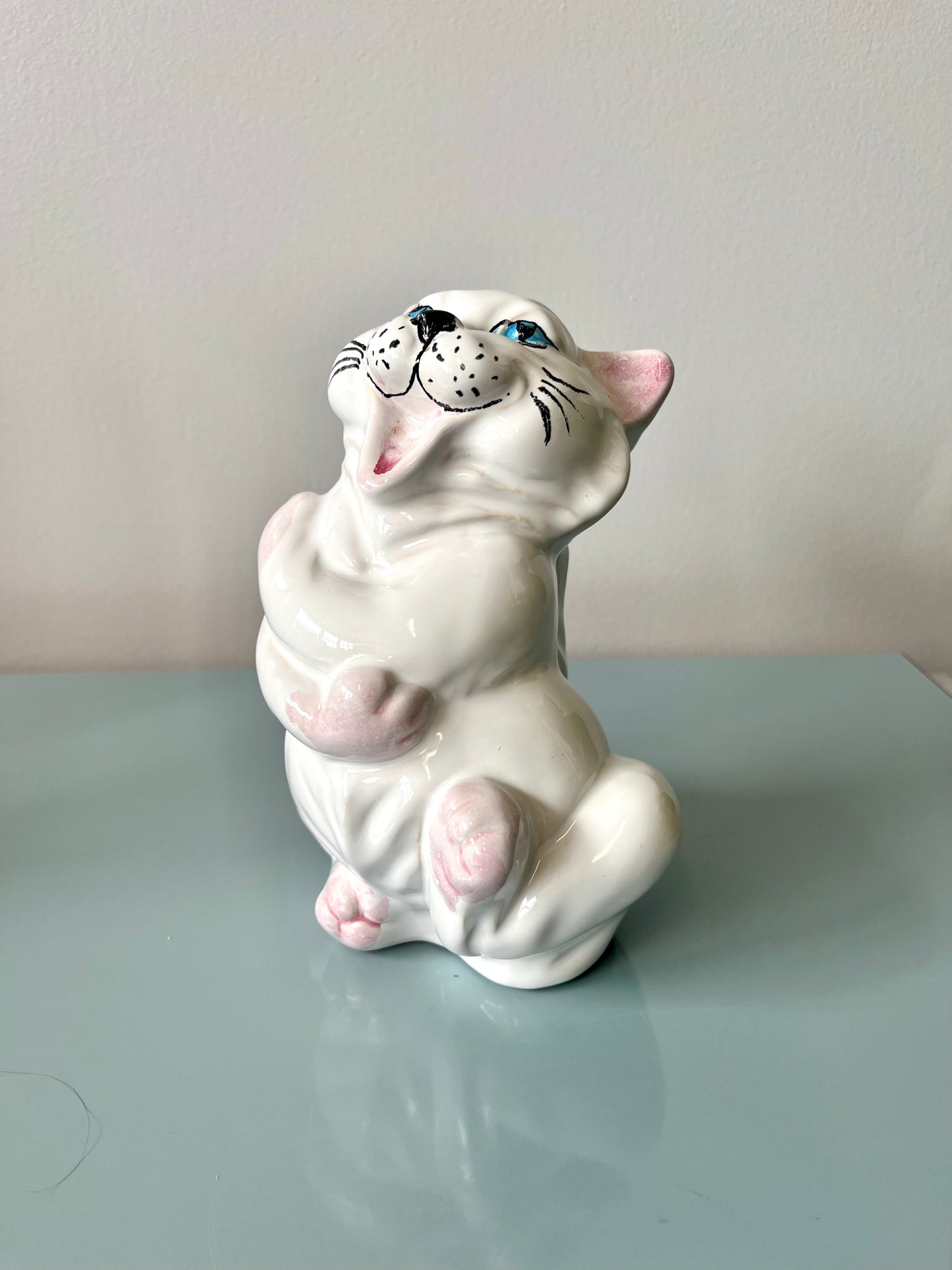 Vintage 1978 Italian Ceramic Laughing Cat Figurine