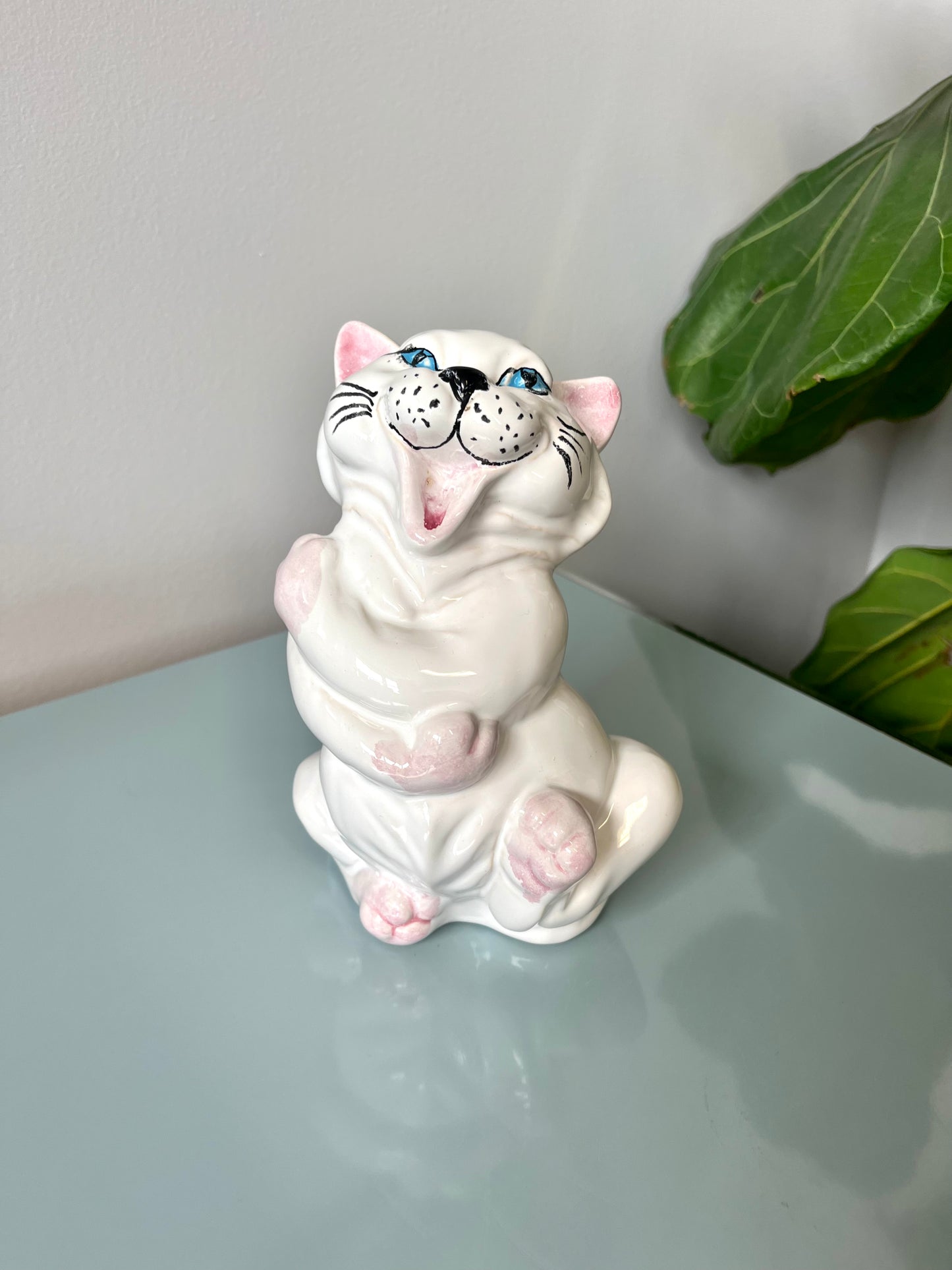 Vintage 1978 Italian Ceramic Laughing Cat Figurine
