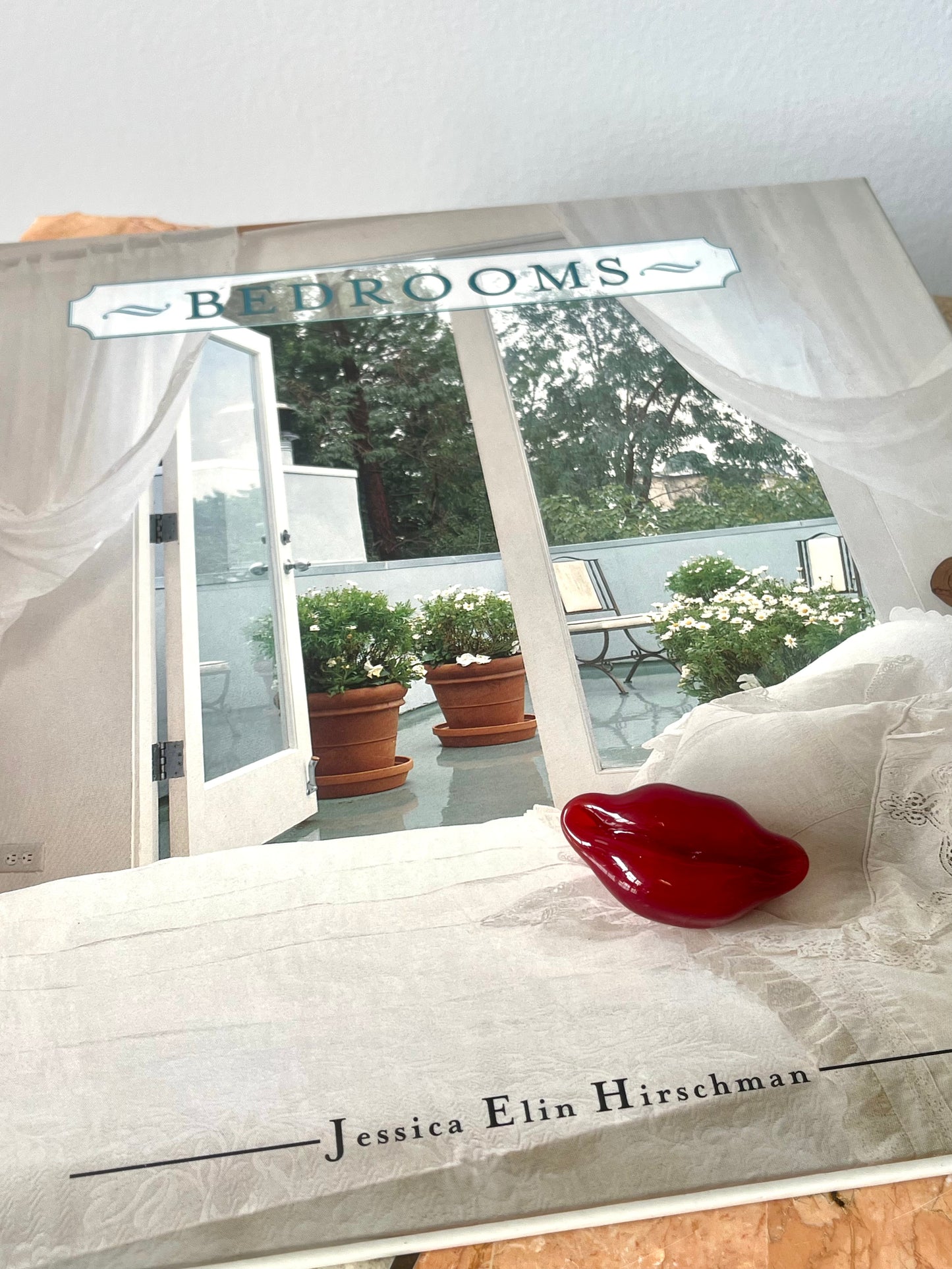 Vintage 2003 Blown Glass Red Lips