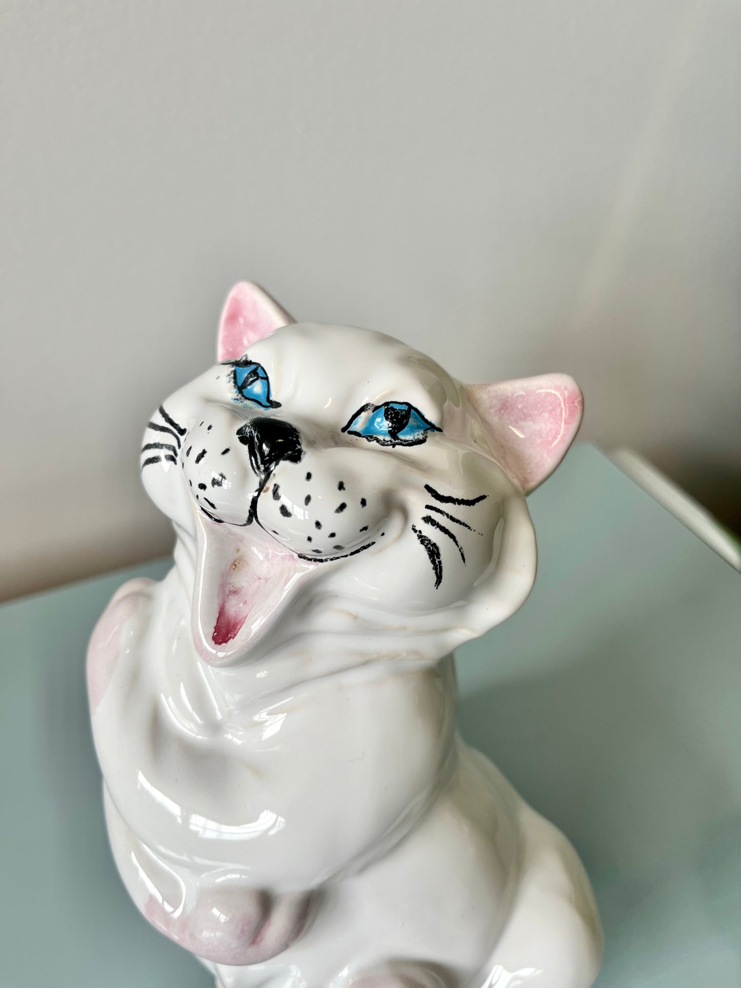 Vintage 1978 Italian Ceramic Laughing Cat Figurine
