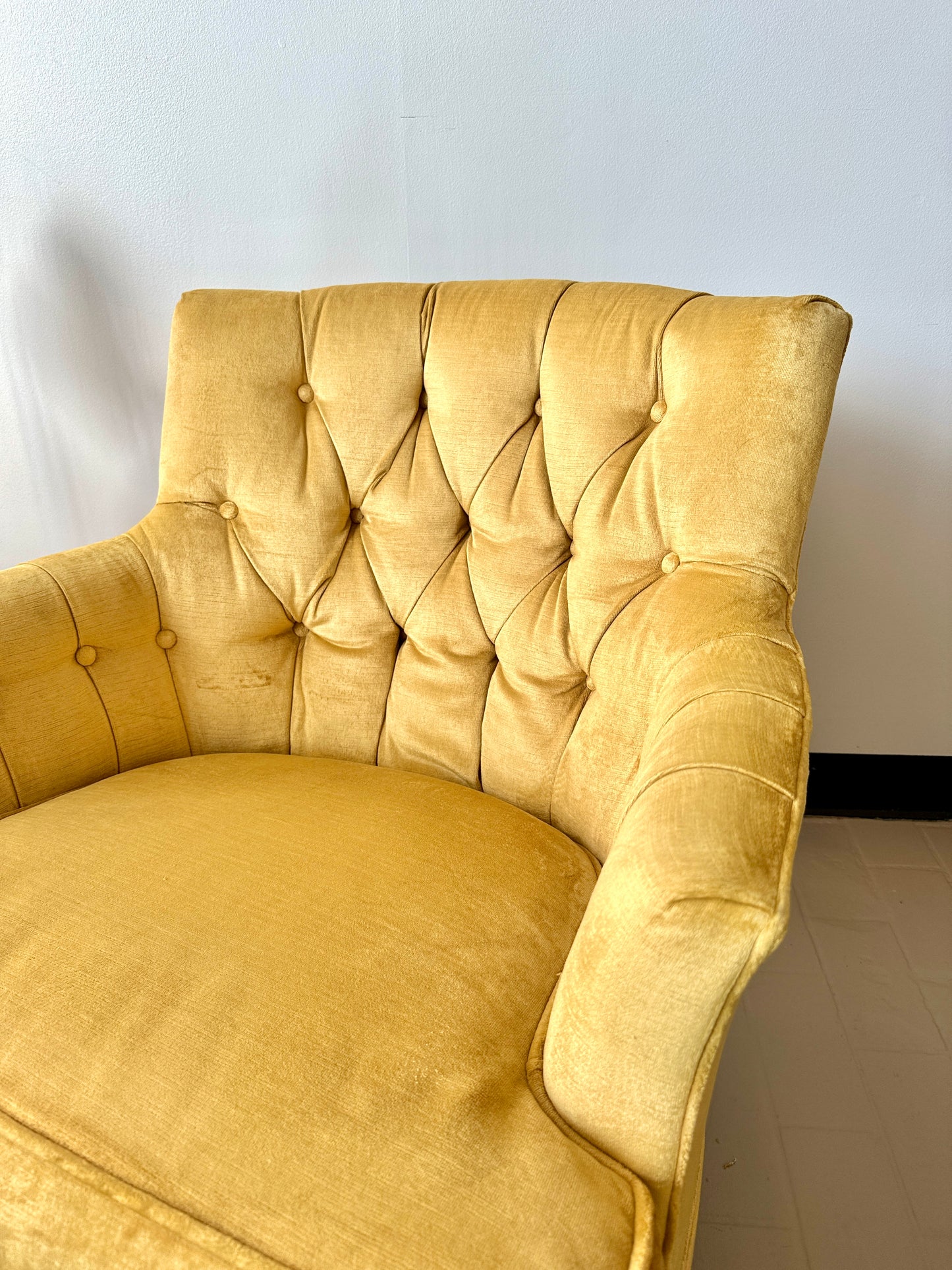 Vintage Yellow Tufted Velvet Armchair