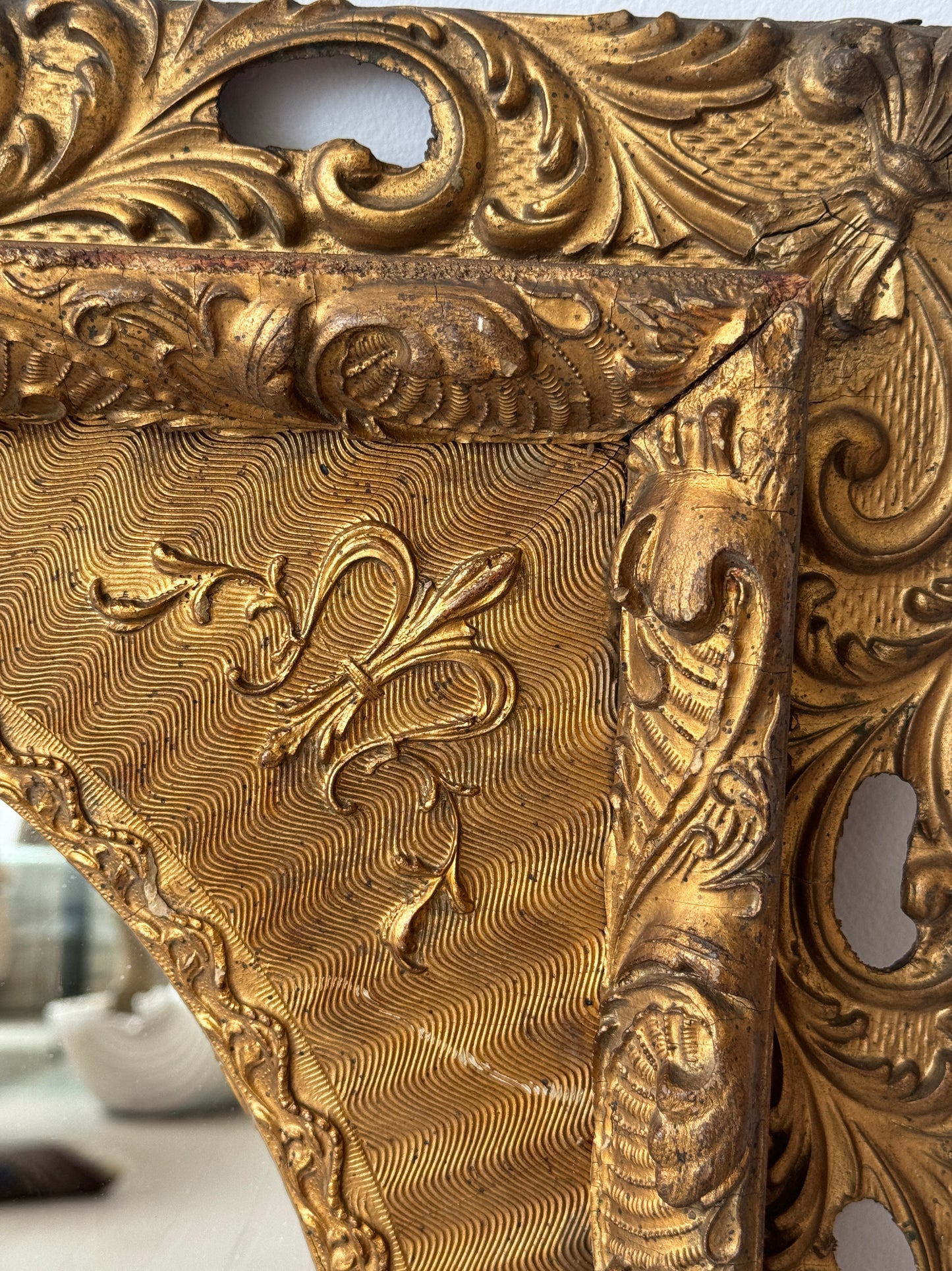 Vintage Ornate Carved Gold Gilt Wall Mirror