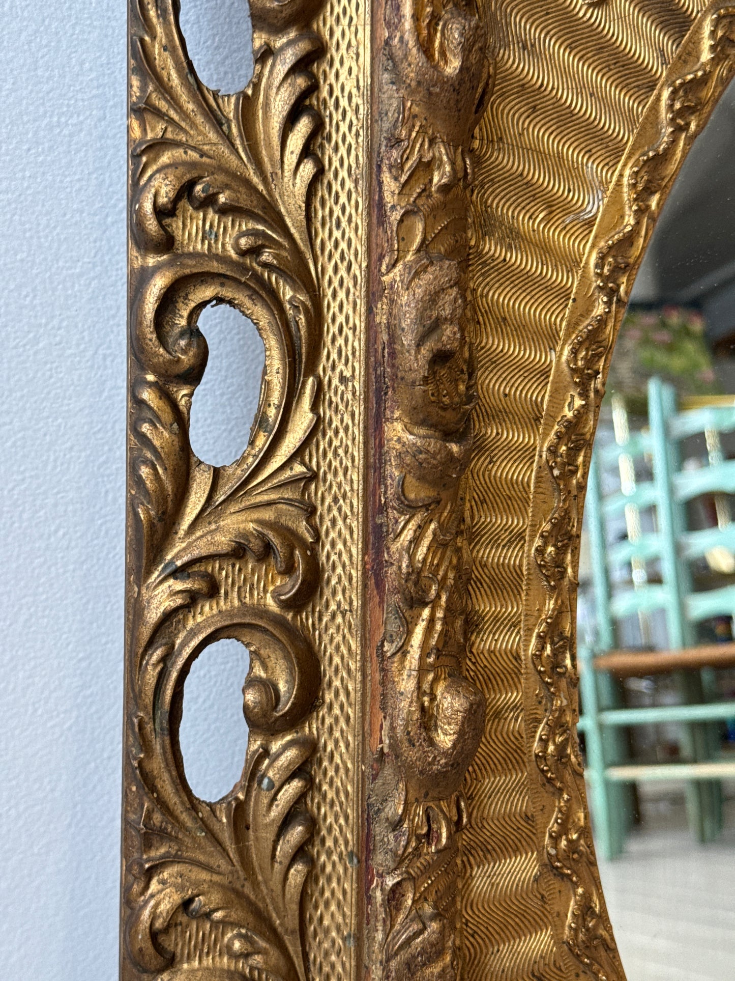 Vintage Ornate Carved Gold Gilt Wall Mirror