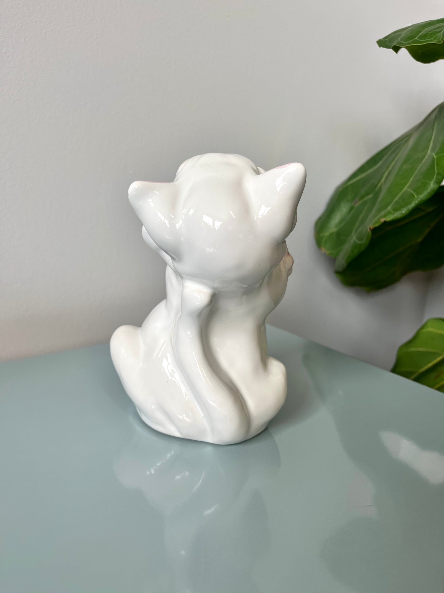 Vintage 1978 Italian Ceramic Laughing Cat Figurine
