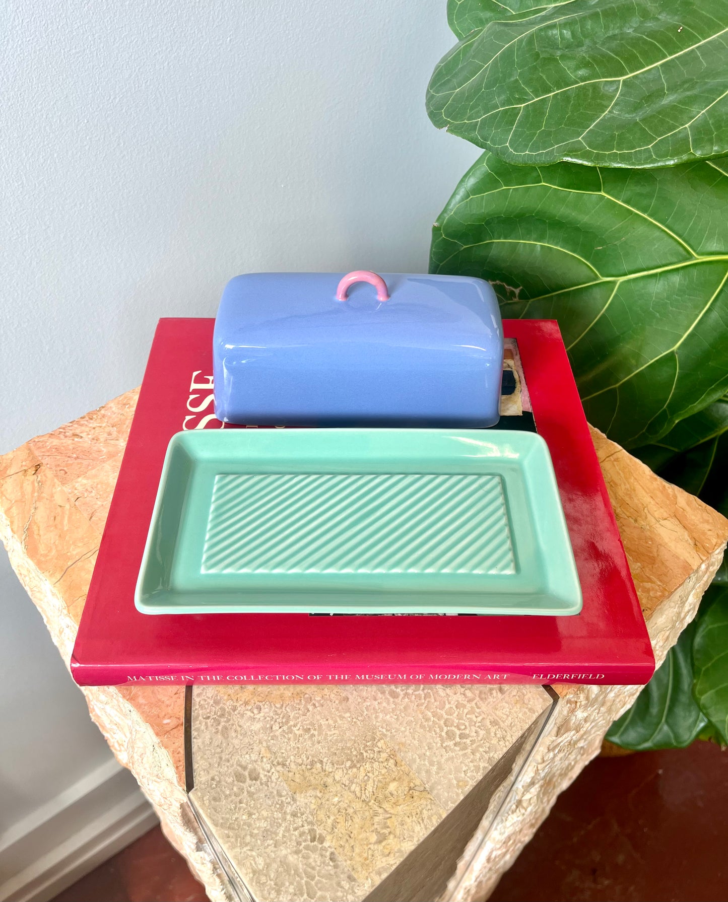 Postmodern Lindt-Stymeist Colorways Covered Butter Dish