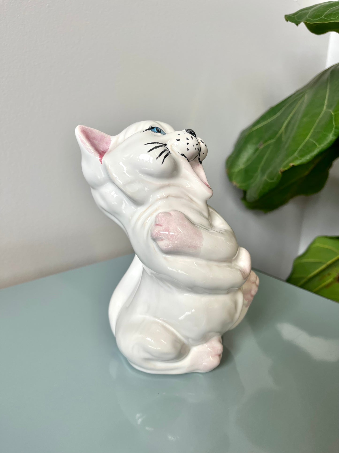 Vintage 1978 Italian Ceramic Laughing Cat Figurine