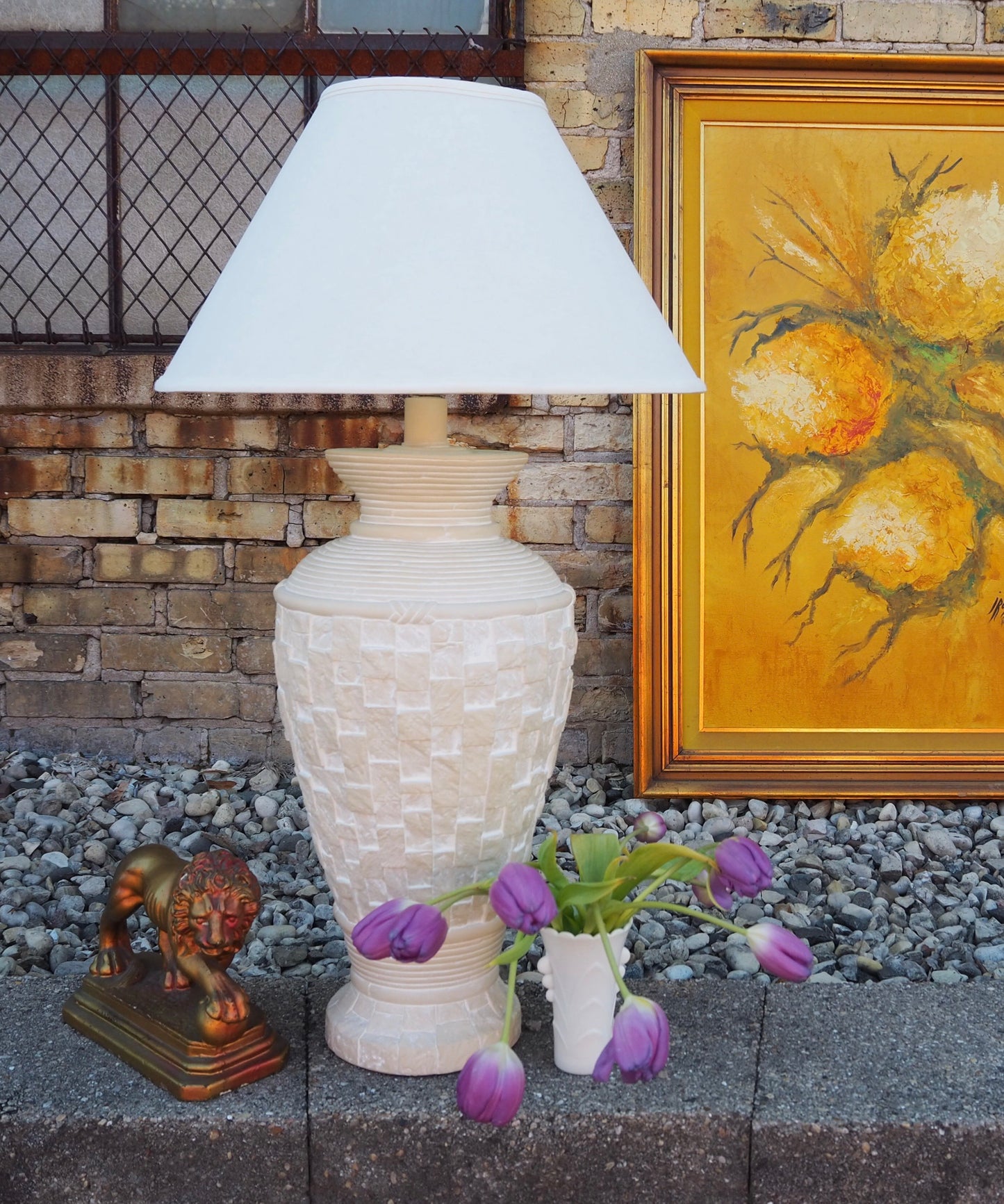 Basket Weave Plaster Table Lamp