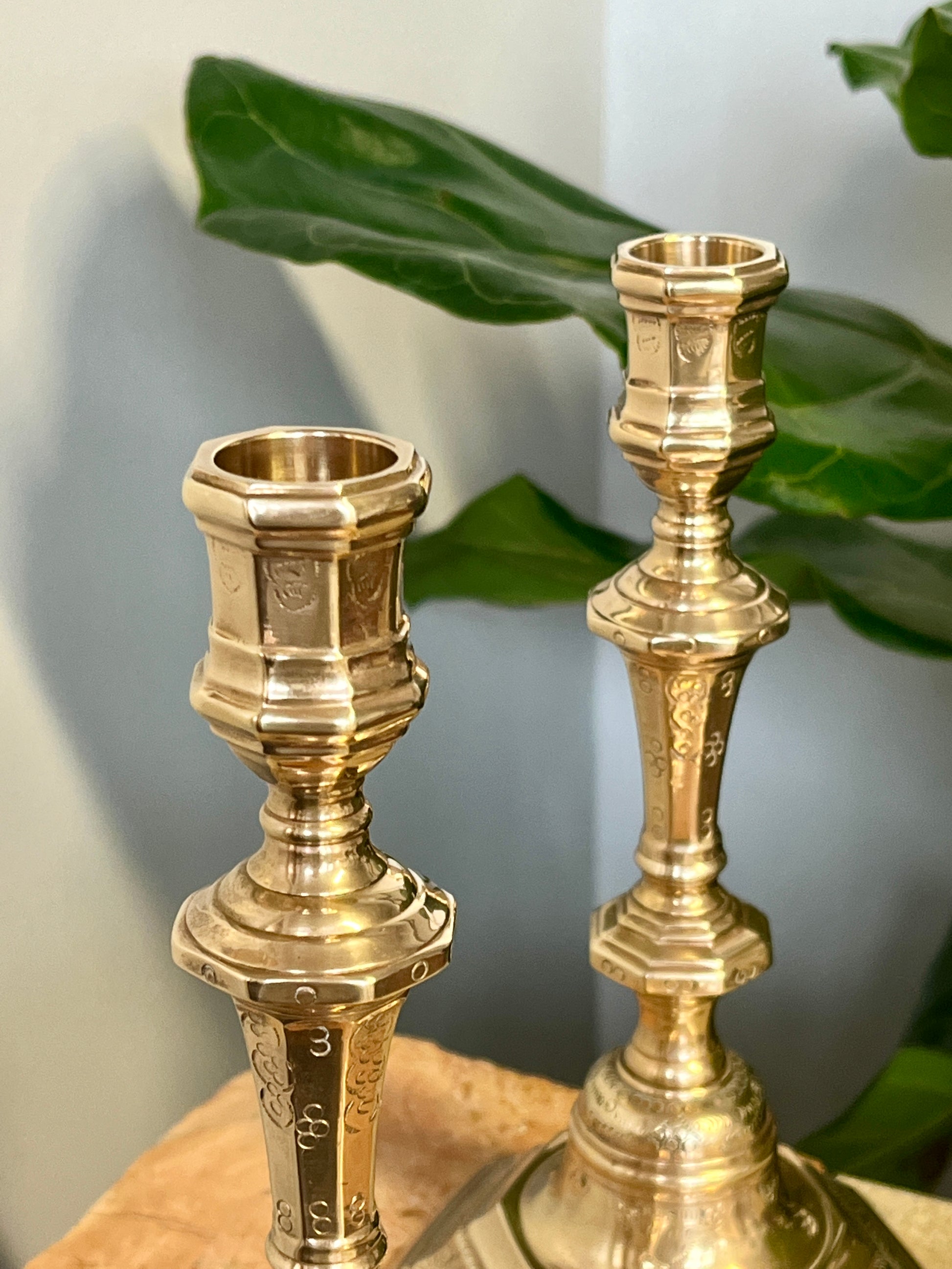 Vintage Mottahedeh Reproduction Brass Candlesticks – House of Gaud